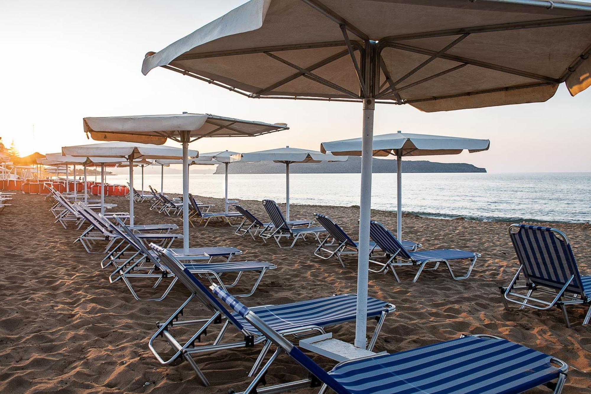 Lia Beachfront Apartments Stalos Exterior photo
