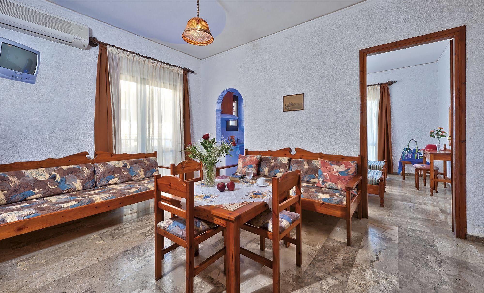 Lia Beachfront Apartments Stalos Exterior photo